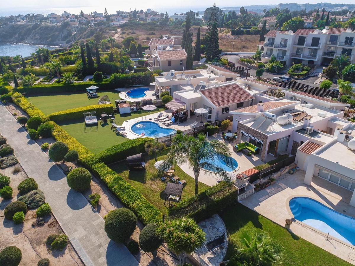 Tequila Sunrise By Ezoria Villas Coral Bay Exterior photo