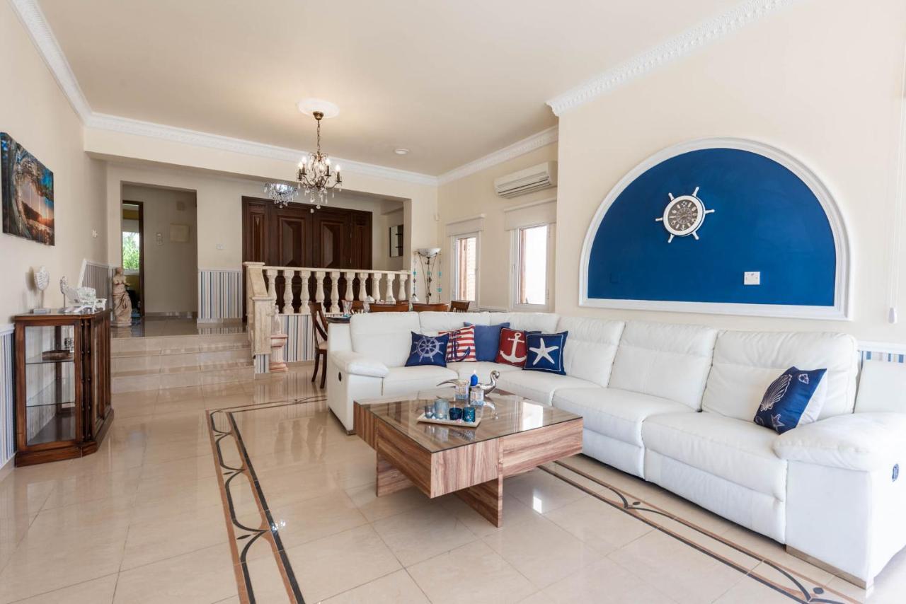 Tequila Sunrise By Ezoria Villas Coral Bay Exterior photo