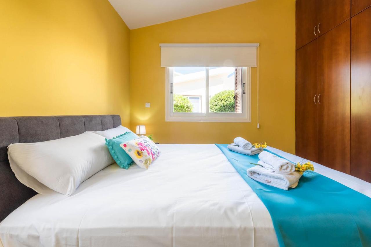 Tequila Sunrise By Ezoria Villas Coral Bay Exterior photo
